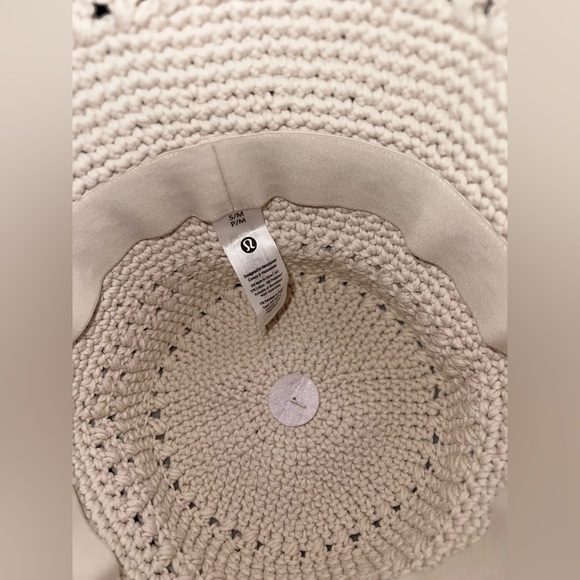 Lululemon Cotton Crochet Bucket Hat Cream White | S/M | NWT - Picture 5 of 7